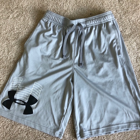 Under Armour Other - Boys Under Armour Light Gray Youth Shorts Sz Large